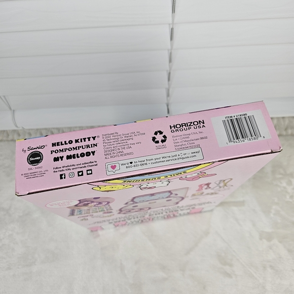 Hello Kitty and Friends Sparkling Charms Smile Sunshine Set - Picture 8 of 10